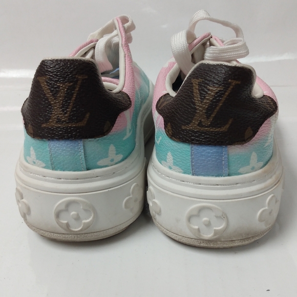 Louis Vuitton TimeOut trainers for women - Picture 7 of 12